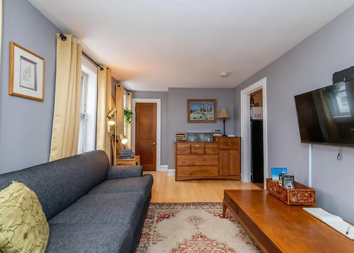 Perfectly Located Private Apartment