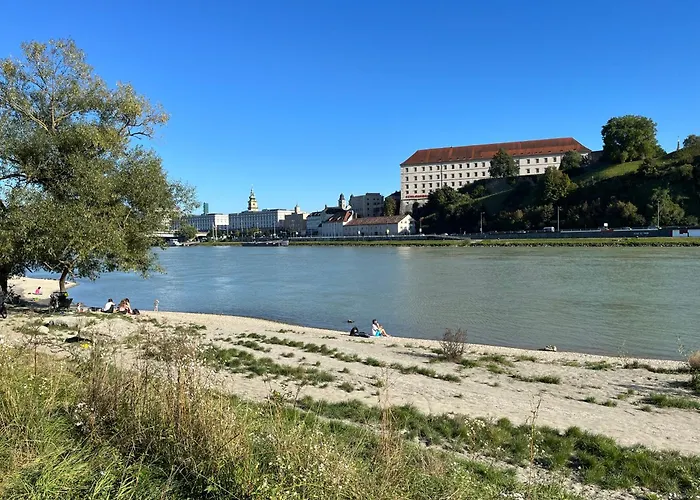 Rudolfquartier Linz, Rudolfstraße