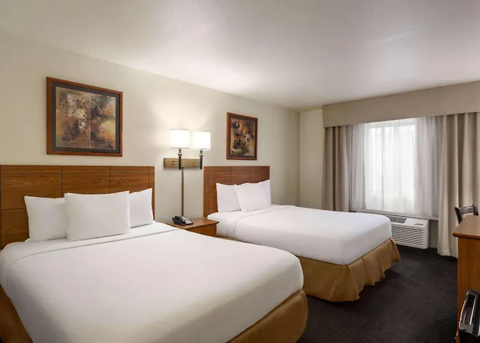 Travelodge By Wyndham Dexter