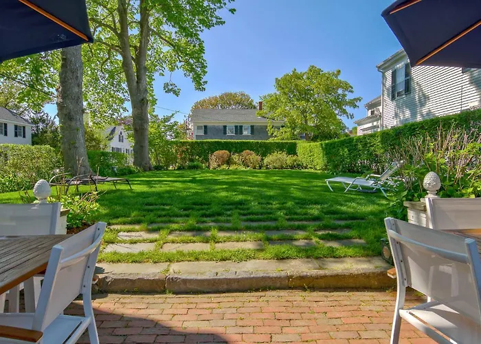 Captain Morse House - Luxury, Waterfront, Town, & Beaches - 5 Stars