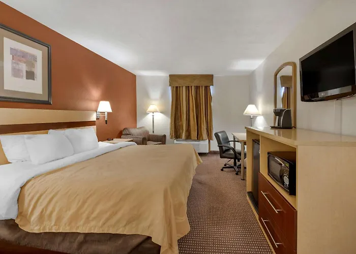 Quality Inn & Suites South-Obetz