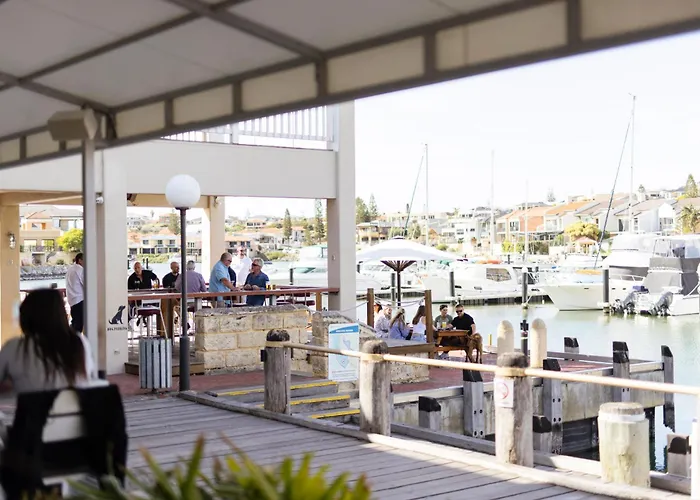 The Marina Hotel - Mindarie