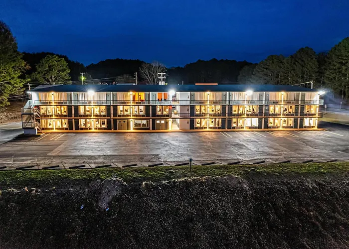 The Mallard Hotel & Suites