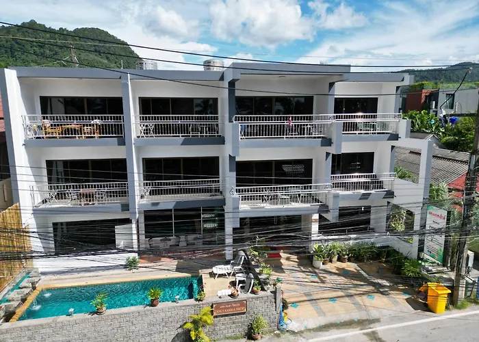 Deng'S Kamala Beach Guesthouse