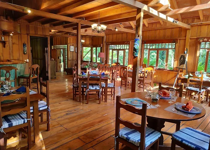 Mindo Garden Lodge And Wildlife Reserve