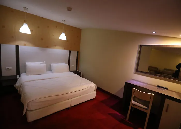 Hotel 1 Maji
