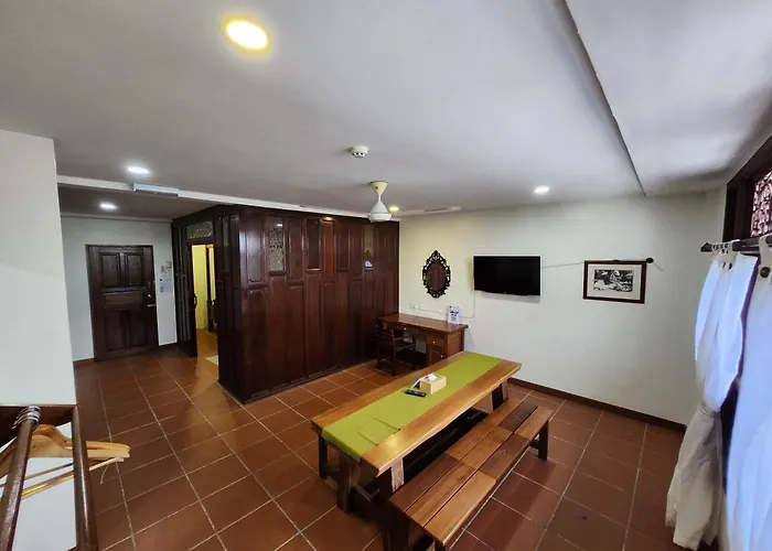 Uptown Eco Hotel
