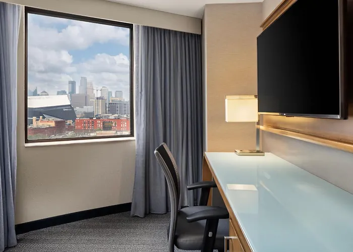 Courtyard By Marriott Minneapolis Downtown