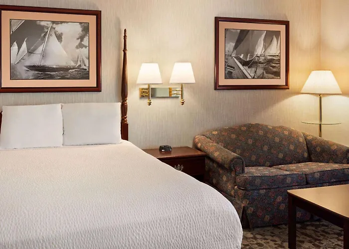 Ramada Plaza By Wyndham Portland