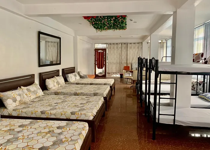 Hana Natsu Resorts Beach & Hotel