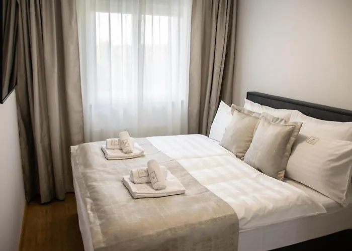 Hugo Apartments
