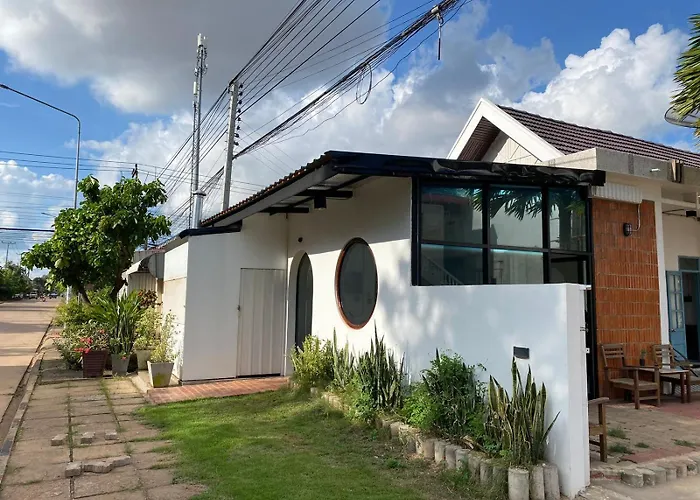 B2 Hotel Savannakhet