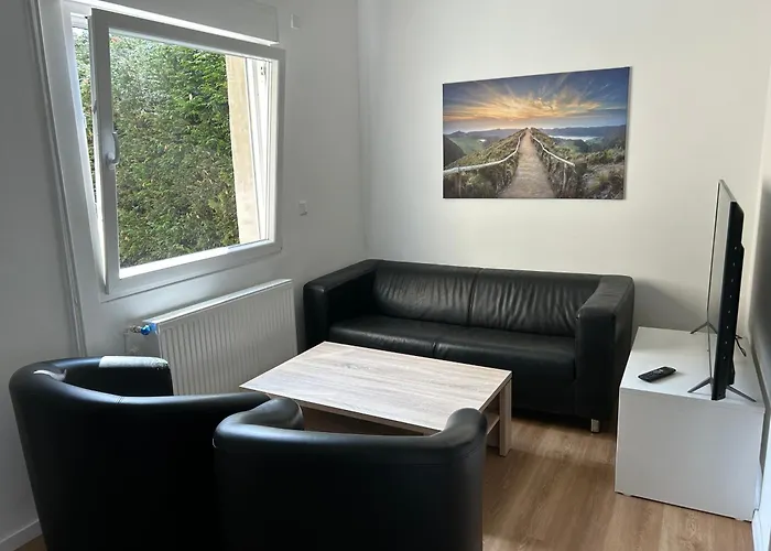 Moderne Service Apartment / Ferienwohnung