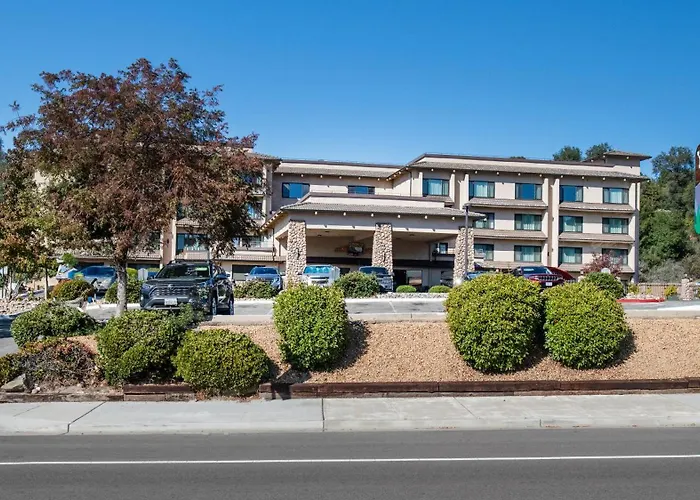 Yosemite Southgate Hotel & Suites