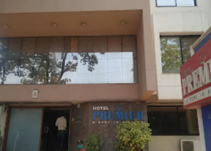 Hotel Premier - Hotel In Saket Society Bhusawal