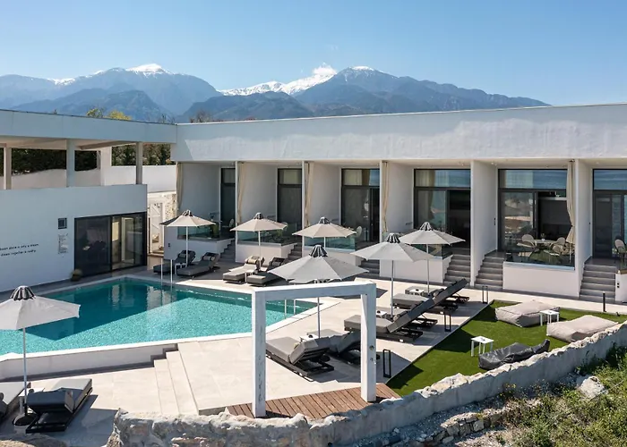 Akrotiri Olympus Luxury Suites - Adults Only