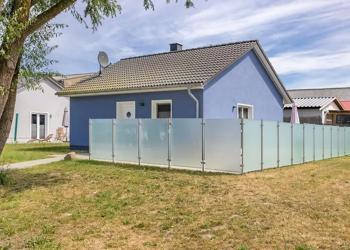Salzhaff StrandHäuser mit Kamin und Terrasse OFC 17