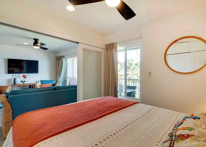 Waipouli Beachfront Condo W/ Balcony + Ocean Views