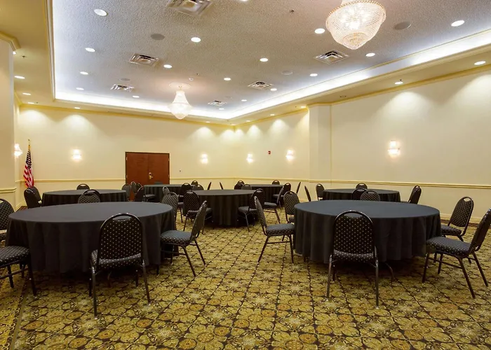 Pear Tree Inn St Louis Convention Center