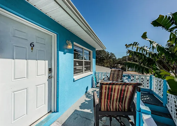 Blue Water Beachside Villa 6