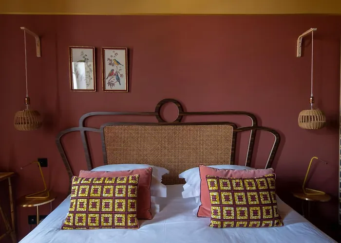 Le Petit Hotel