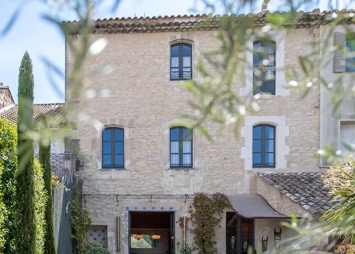 Le Petit Hotel