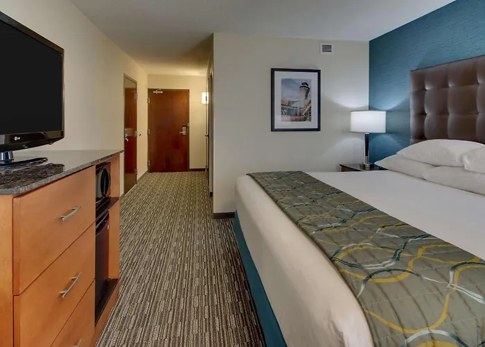 Pear Tree Inn St. Louis Airport