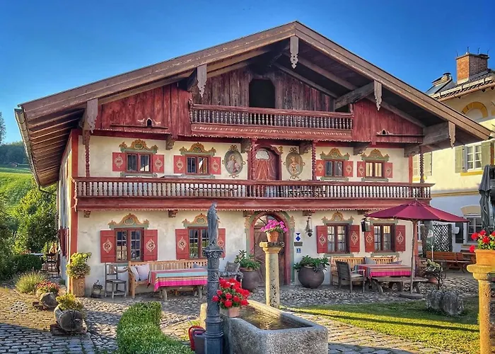 Das Schusterhäusl - Urlaub im oberbayerischen Baudenkmal