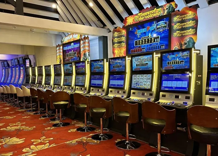 Coconut Palms Resort & Diamond Casino