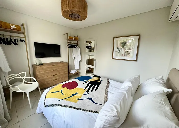 Confortable T2 Vue Mer Avec Terrasse Amenagee Et Parking Prive, Plage Et Port A Pied