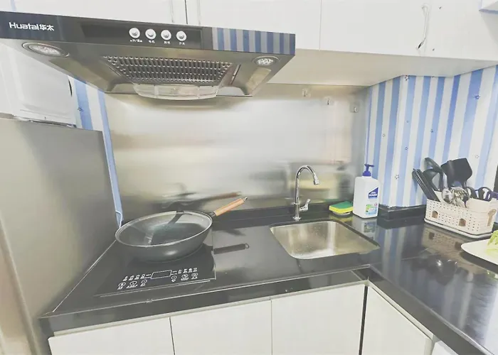 Apt 4Br10Pax, 2Bar ,1Mins Mtr