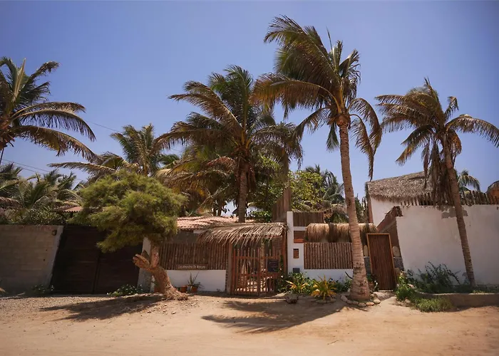 Los Almendros de Máncora