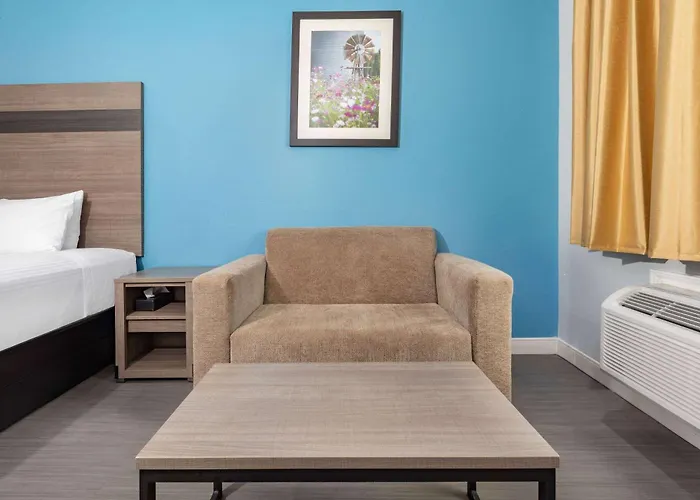 Baymont By Wyndham Freeport Texas