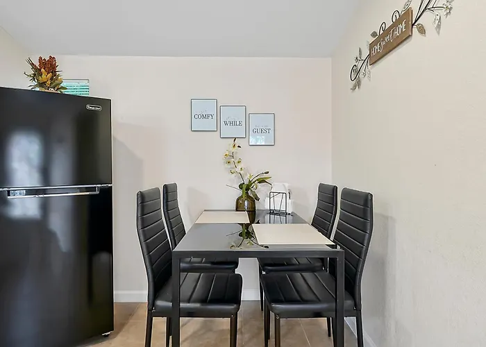 Charming Private Studio Near Raymond James Stadium