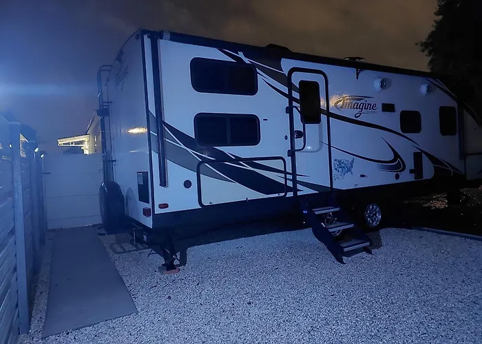 The Torres' Camper Experience!