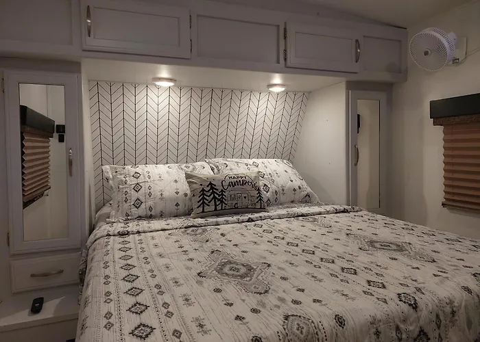 The Torres' Camper Experience!