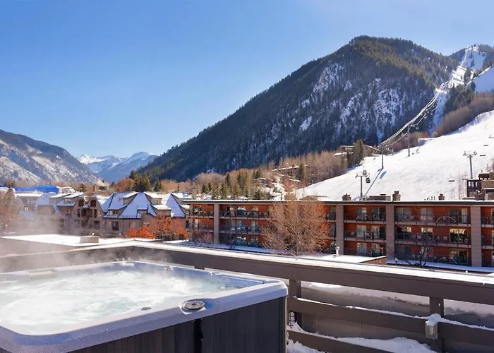 Independence Square Unit 313, Downtown Hotel Room In Aspen With Rooftop Hot Tub