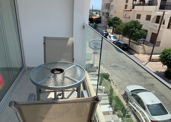 La Veranda Hotel