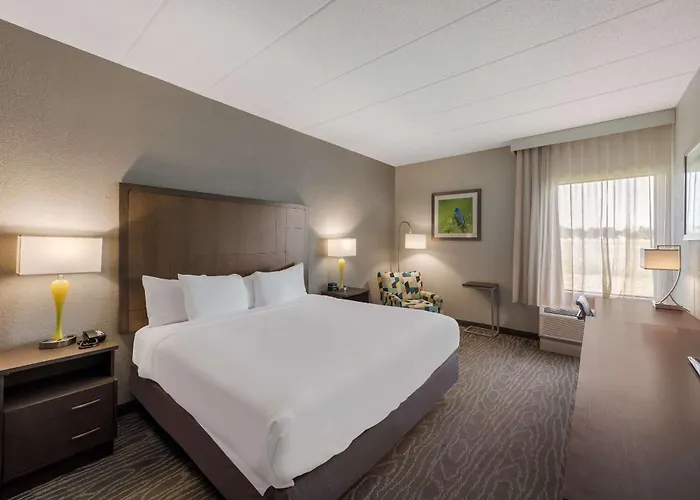 Comfort Inn & Suites Tipp City Dayton North I-75