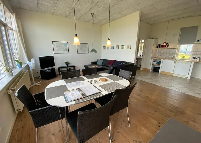Skaerven Beachfront Apartments