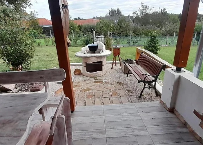 Gyoengyvirag Apartman Delux