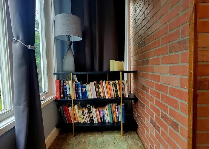Unique & Peaceful Boston Home, Ideal For 2026 World Cup Visitor, Free Parking