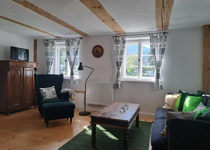 Neu! Ferienwohnungen im Lüftlmalereck, Hennalahaus