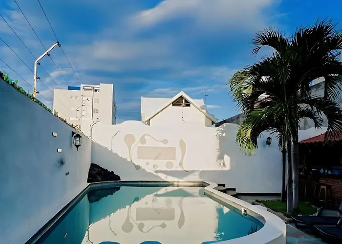 Hotel Manta Beach Madrigal
