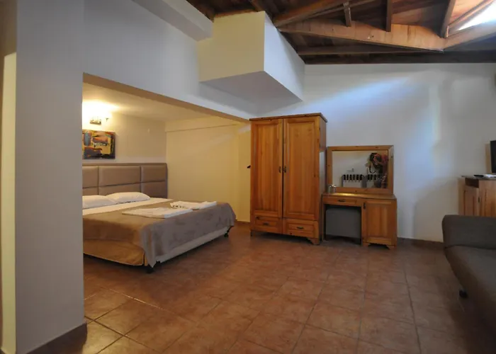 Ford Hotel