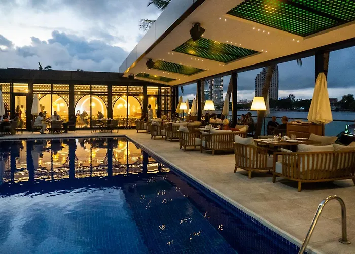 Maroko Bayshore Suites