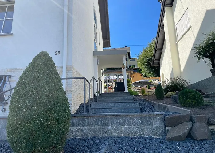 Moderne Ferienwohnung Zur Schlosshöhe