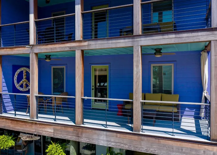 Folly Vacation Great Location, Super Cute & Spacious Apt B