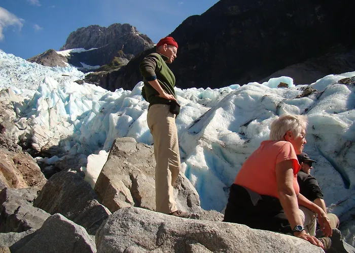 Monte Balmaceda Lodge & Glaciers