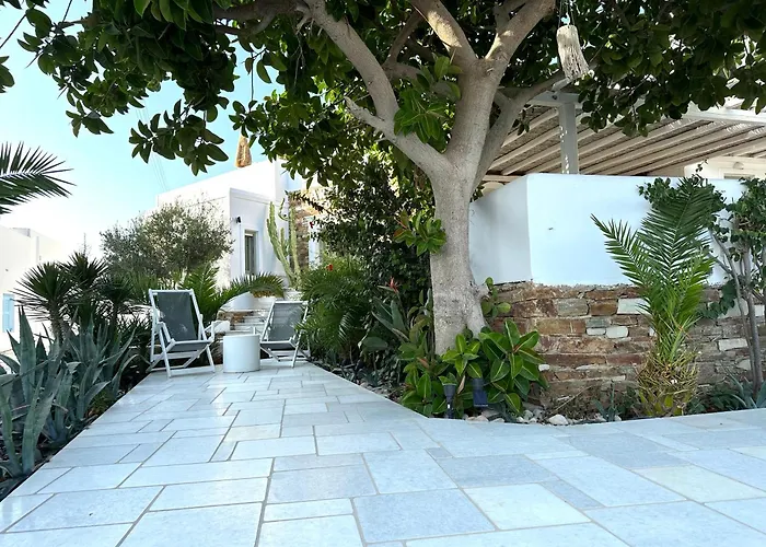 Artemis Hotel